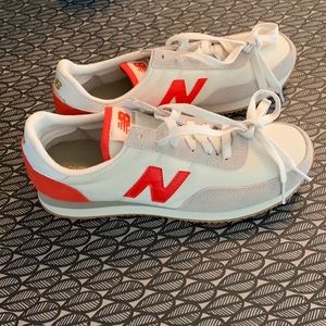 Brand new New Balance sneaks with vantage style